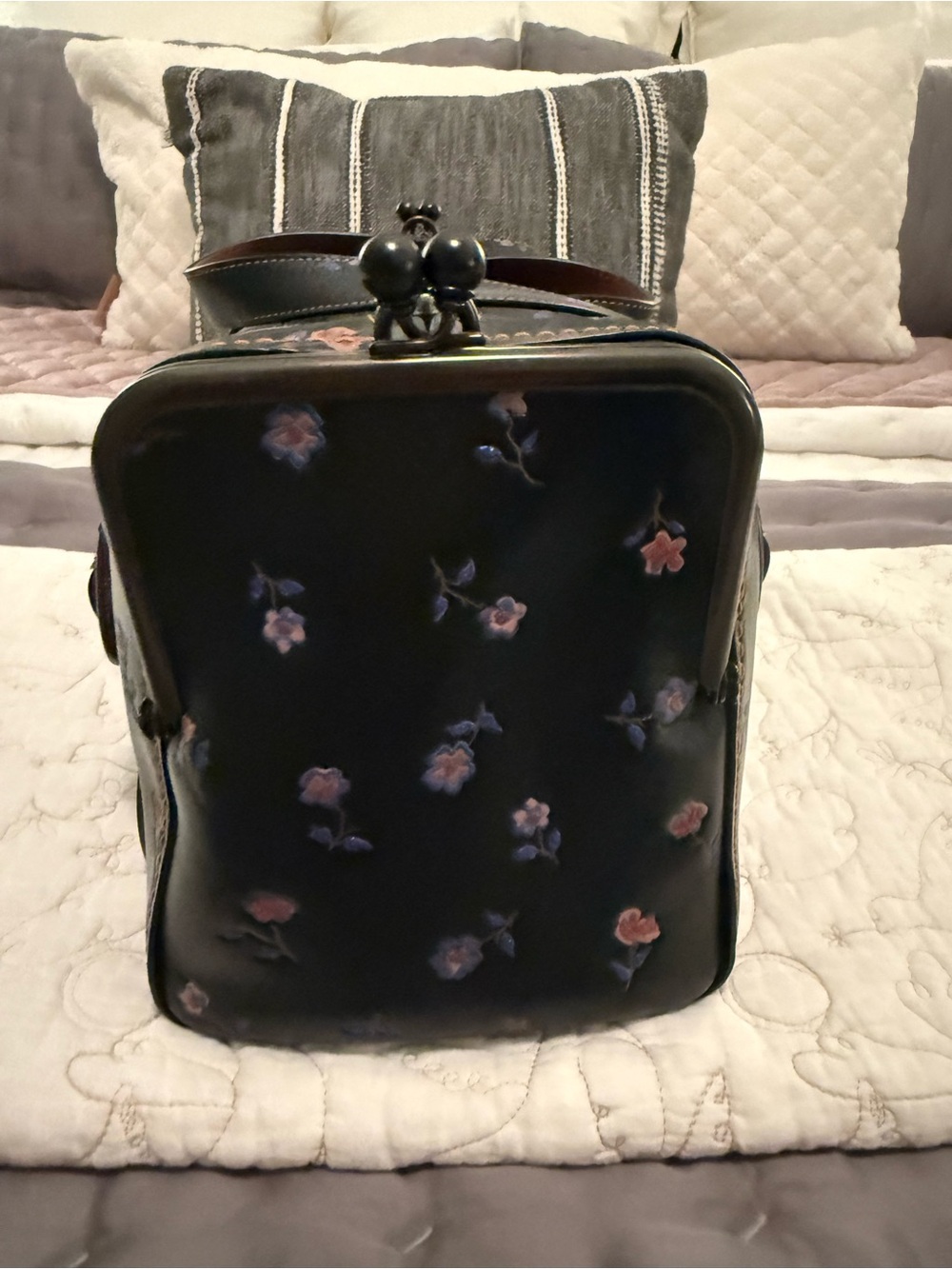 EUC Coach Mailbox Bag 1941 Prairie Rose - Picture 4 of 15